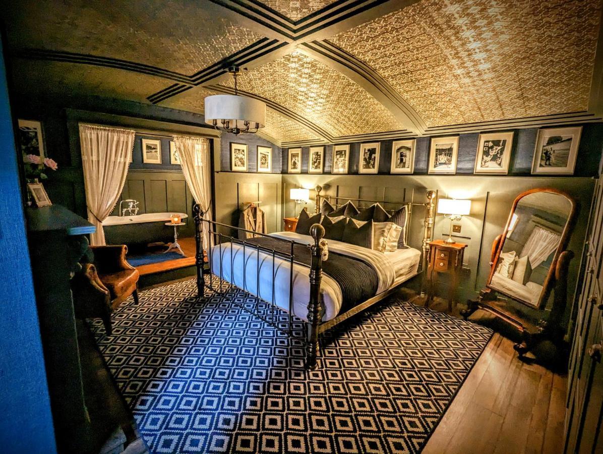 Sheddington Manor - 2 Bedroom Guest House & Cinema 贝尔法斯特 外观 照片