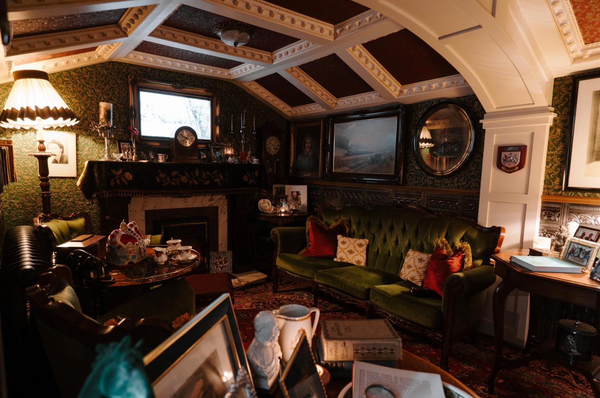 Sheddington Manor - 2 Bedroom Guest House & Cinema 贝尔法斯特 外观 照片